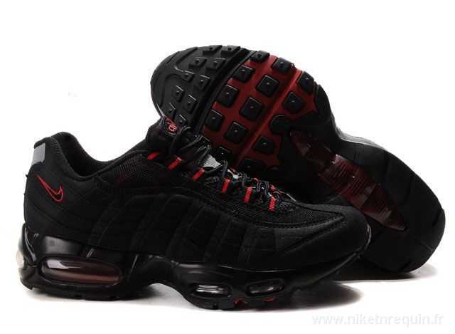 Nike Noir Et Des Chaussures Rouges Air Max